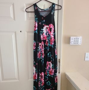 Black/pink floral sleeveless maxi dress with pockets